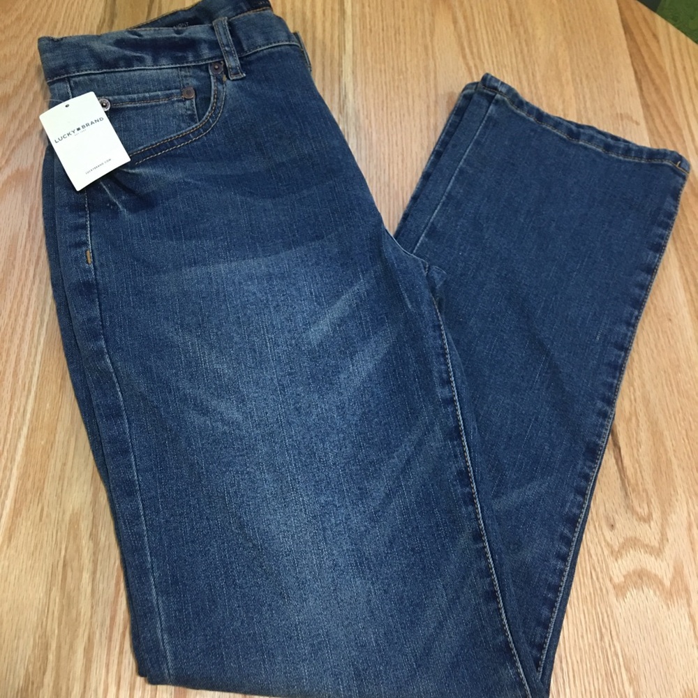 Lucky Brand Women’s Classic Straight  Jeans